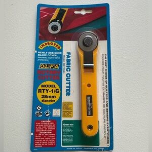OLFA Rotary Cutter 28mm diameter- vintage